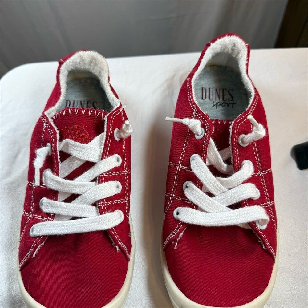 Dunes Sport Reesa Womens Sneakers Red Lace Up Low Top Size 7W Wide